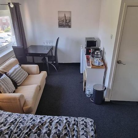 Spacious Room With Kichenet Rotherham Zewnętrze zdjęcie