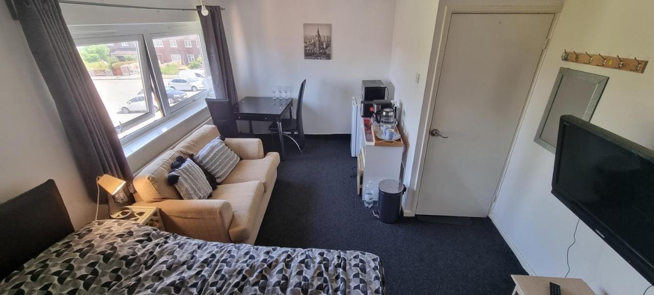 Spacious Room With Kichenet Rotherham Zewnętrze zdjęcie