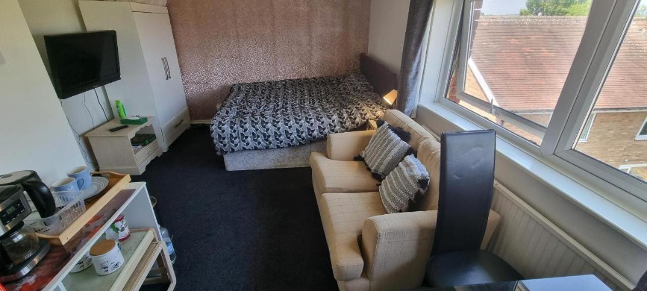 Spacious Room With Kichenet Rotherham Zewnętrze zdjęcie